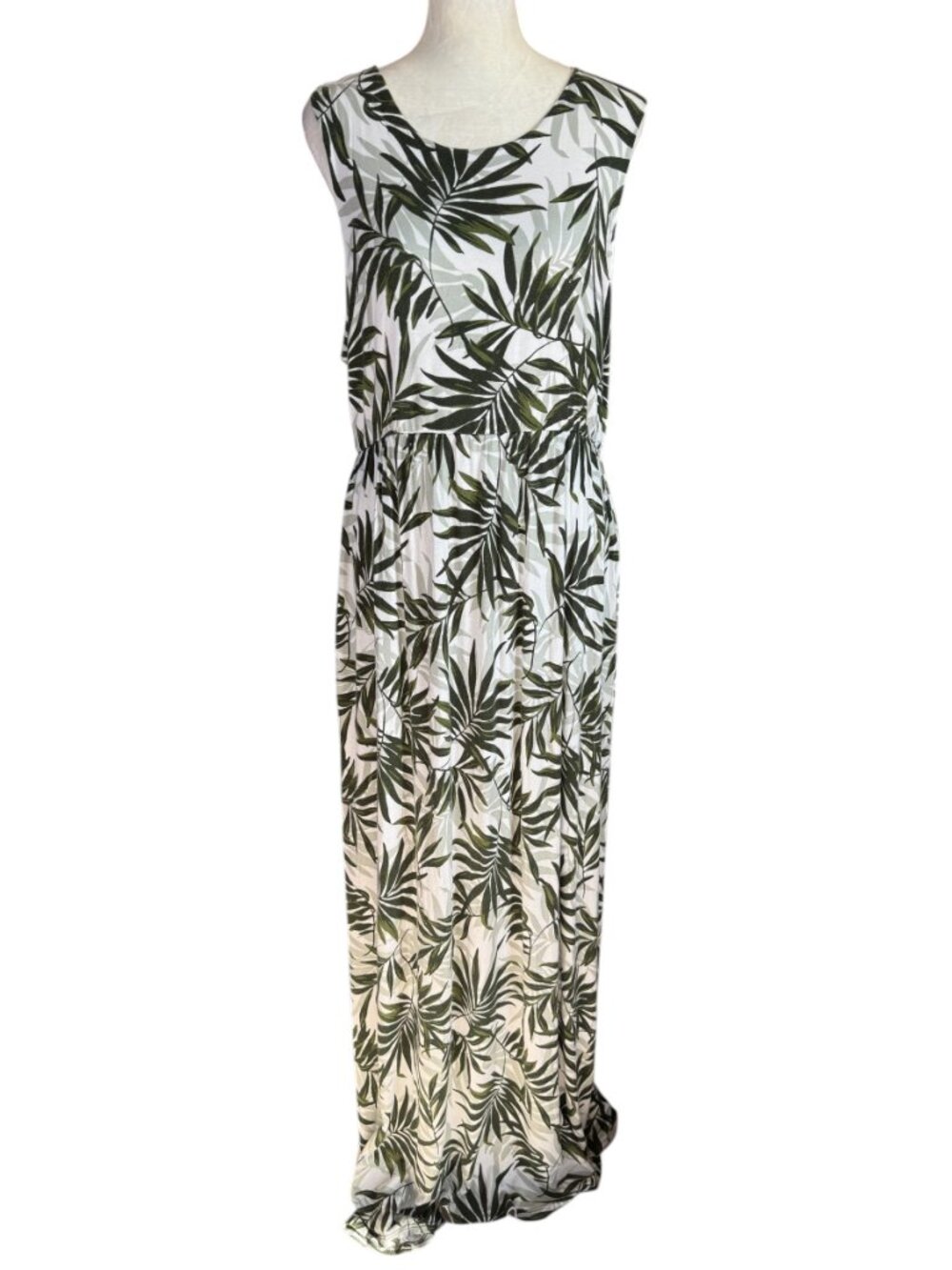Lux & Co women's palm leaf shirred sleeveless maxi dress green and white